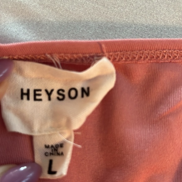 Heyson Bodysuit - Picture 2 of 9